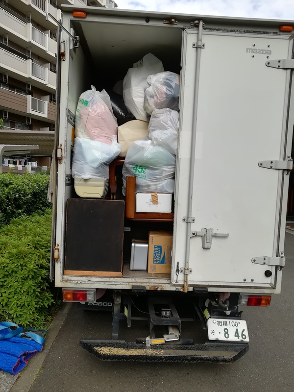 横浜市港北区にて セミダブルベッドやタンスの回収をしました 神奈川県横浜エリアの不用品回収 遺品整理 ゴミ屋敷清掃のことならジャンボコアラ